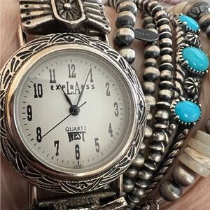 ❤️ L.A. Express Southwestern Watch Pre-Owned / New Battery Sz 7.25 Silver-Toned